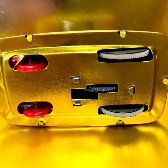 Vintage 1984 Tin Plate Wind Up Car Torpeauto Lemezarugyar Hungary Rooster Toy 4” - Picture 8 of 8